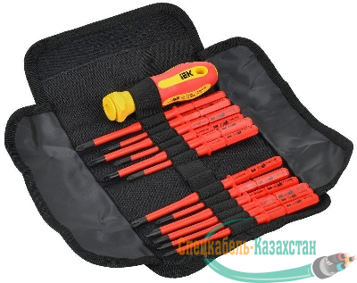 Отвертка диэлектрическая с жалами SLIM 13шт ARMA2L 5 IEK A2L5-NS30-T2-13