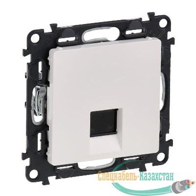 Розетка компьютерная 1-м Valena Life RJ45 кат.6 UTP с лицев. панелью механизм бел. Leg 753442